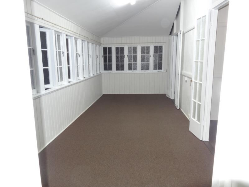 42 Brown Street, Berserker QLD 4701